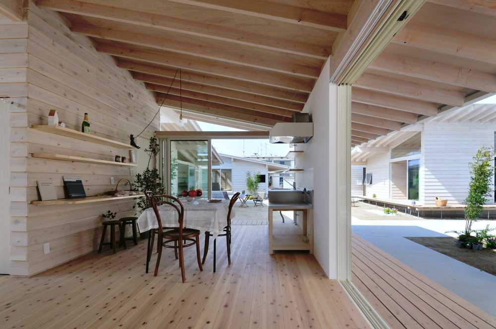 Residential complex in Japan. Common spaces and design to expand